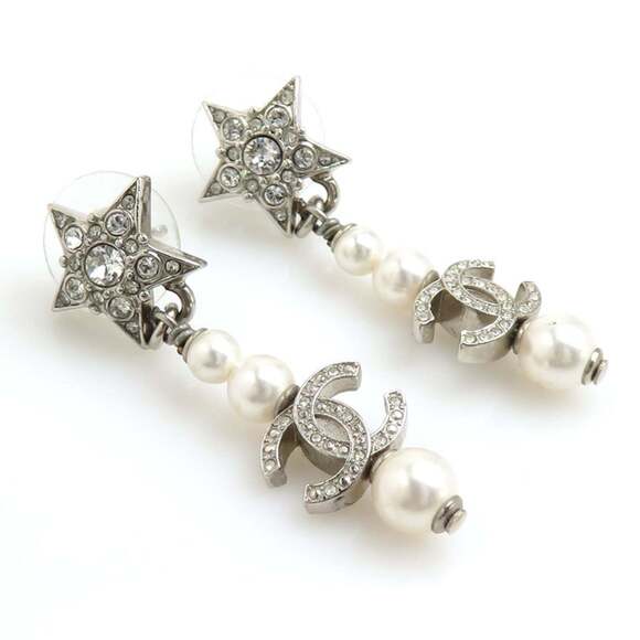 CHANEL Authentic White Pearl Earrings